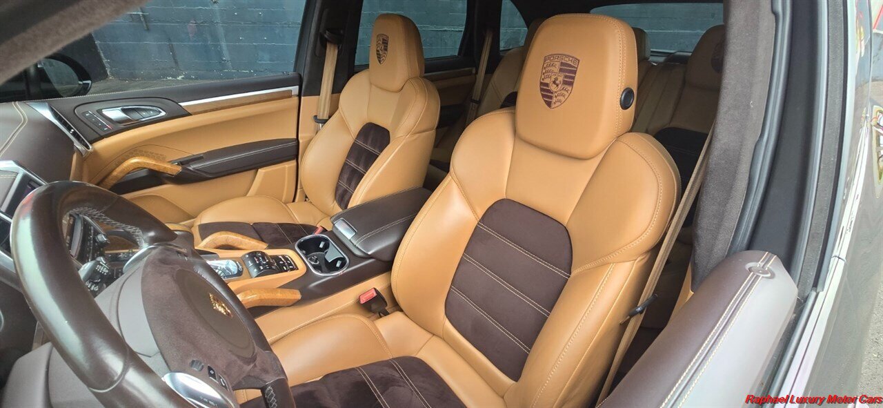 2012 Porsche Cayenne Turbo   - Photo 21 - Bremerton, WA 98312