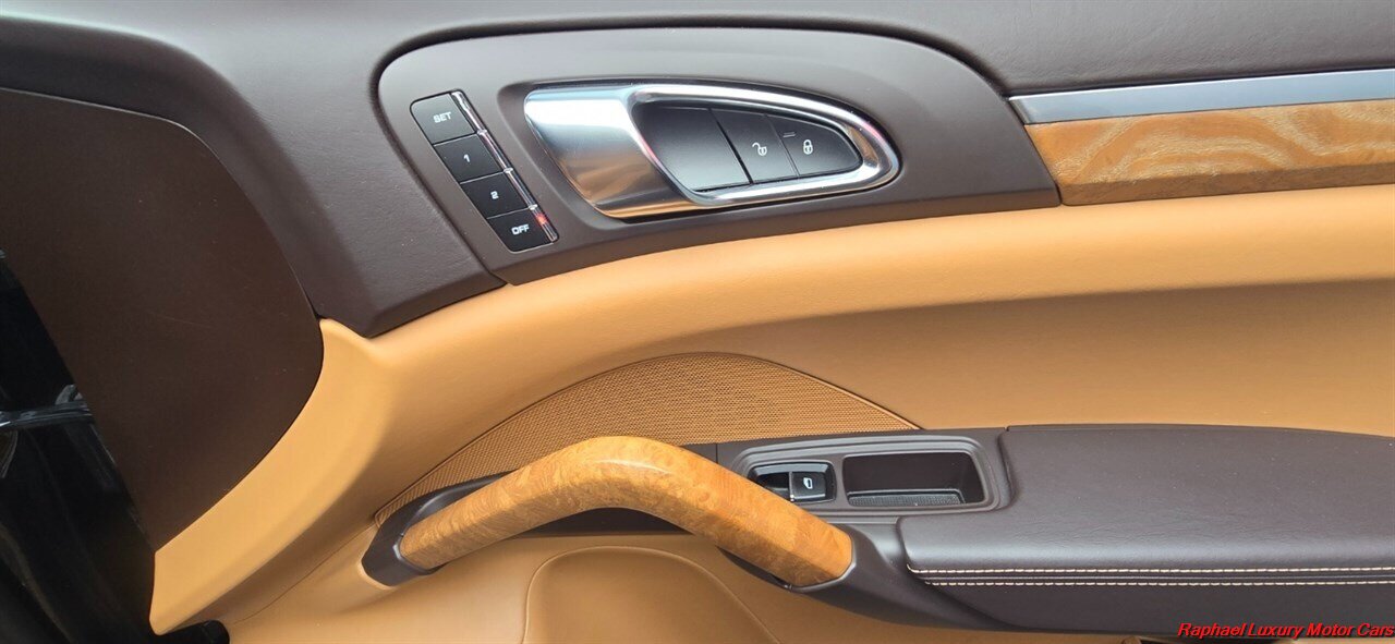 2012 Porsche Cayenne Turbo   - Photo 31 - Bremerton, WA 98312