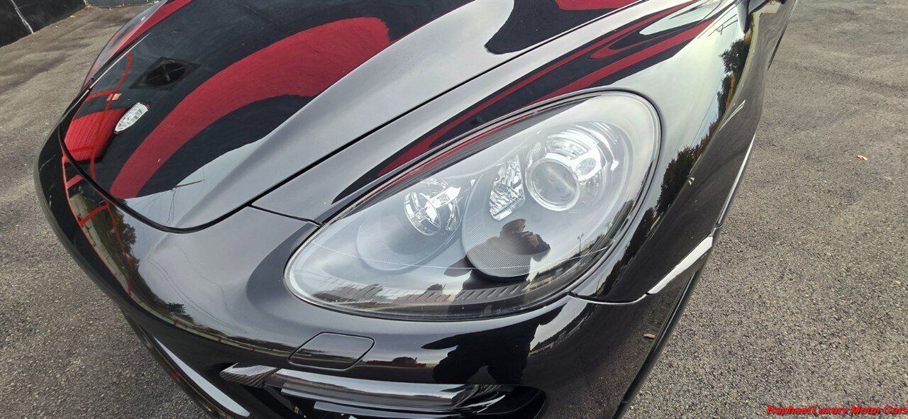 2012 Porsche Cayenne Turbo   - Photo 36 - Bremerton, WA 98312