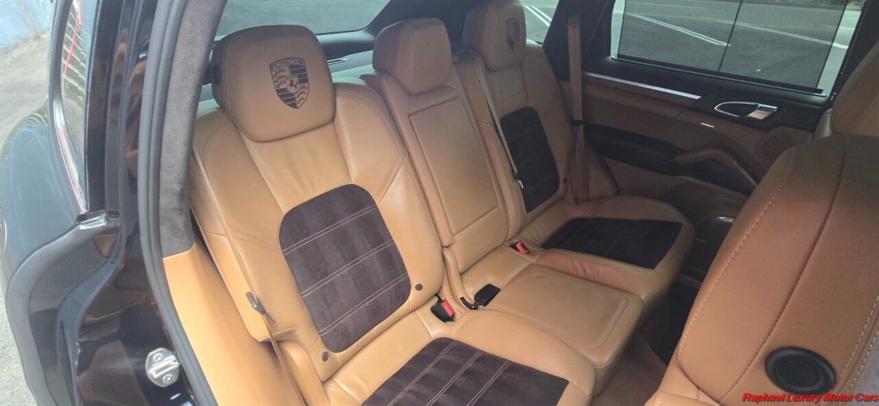 2012 Porsche Cayenne Turbo   - Photo 26 - Bremerton, WA 98312