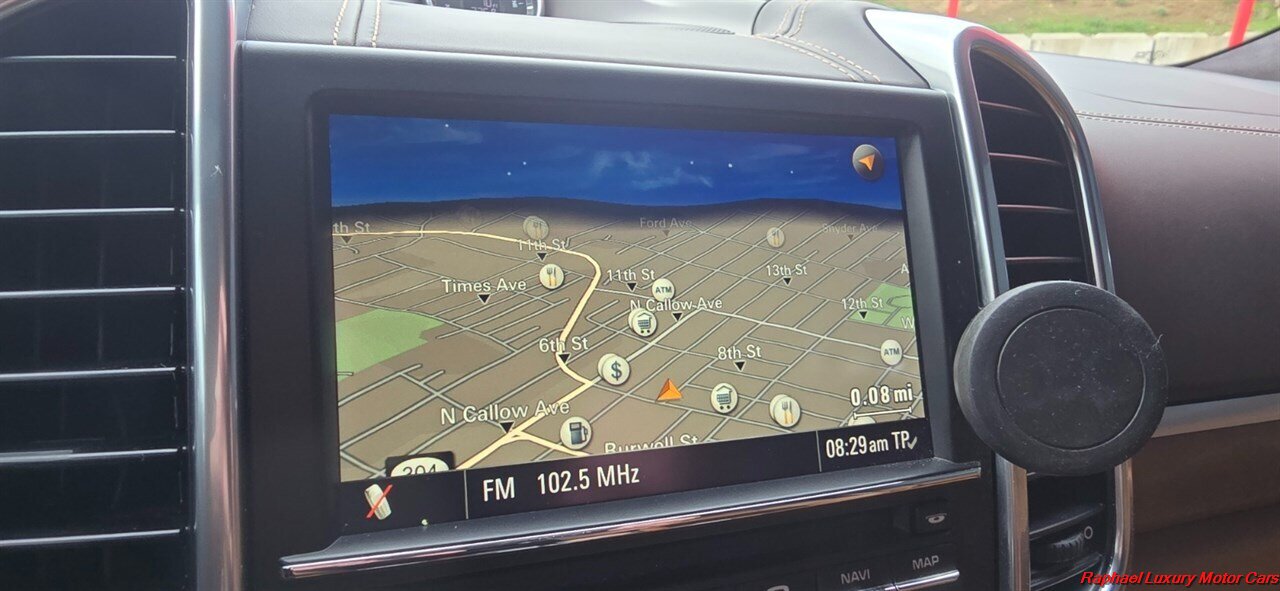 2012 Porsche Cayenne Turbo   - Photo 17 - Bremerton, WA 98312