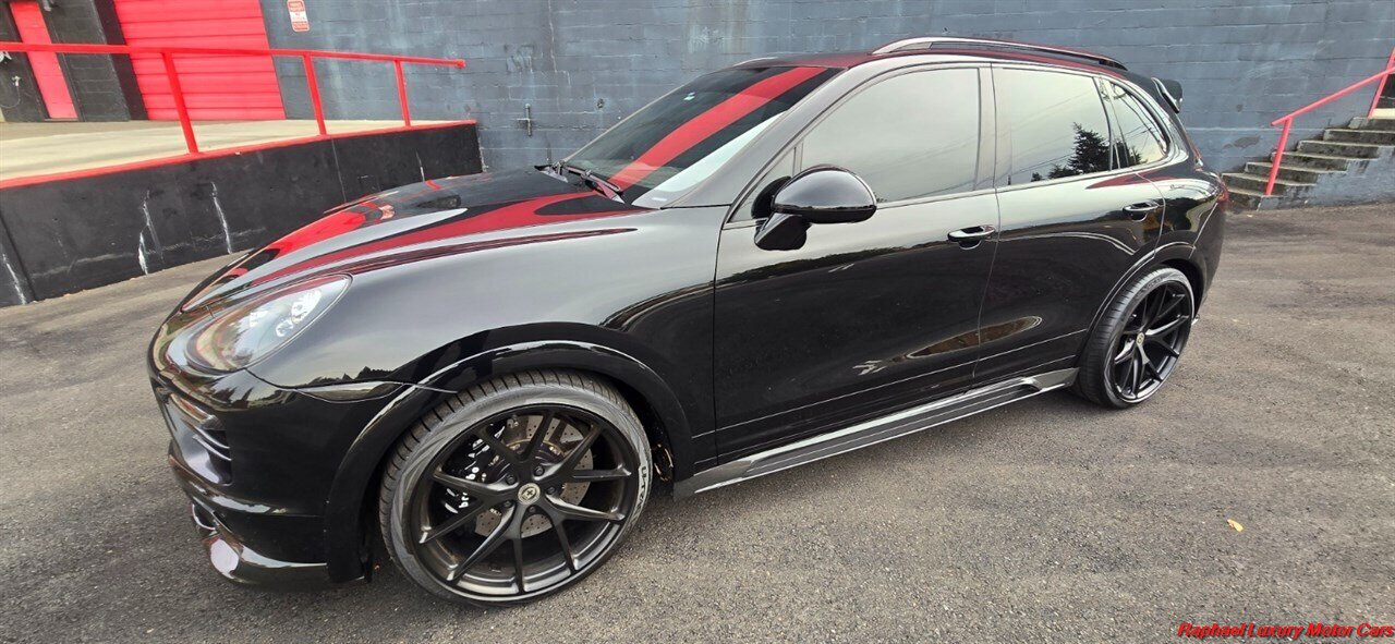 2012 Porsche Cayenne Turbo   - Photo 10 - Bremerton, WA 98312