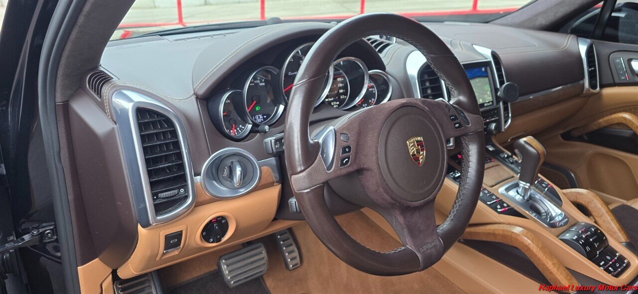 2012 Porsche Cayenne Turbo   - Photo 7 - Bremerton, WA 98312