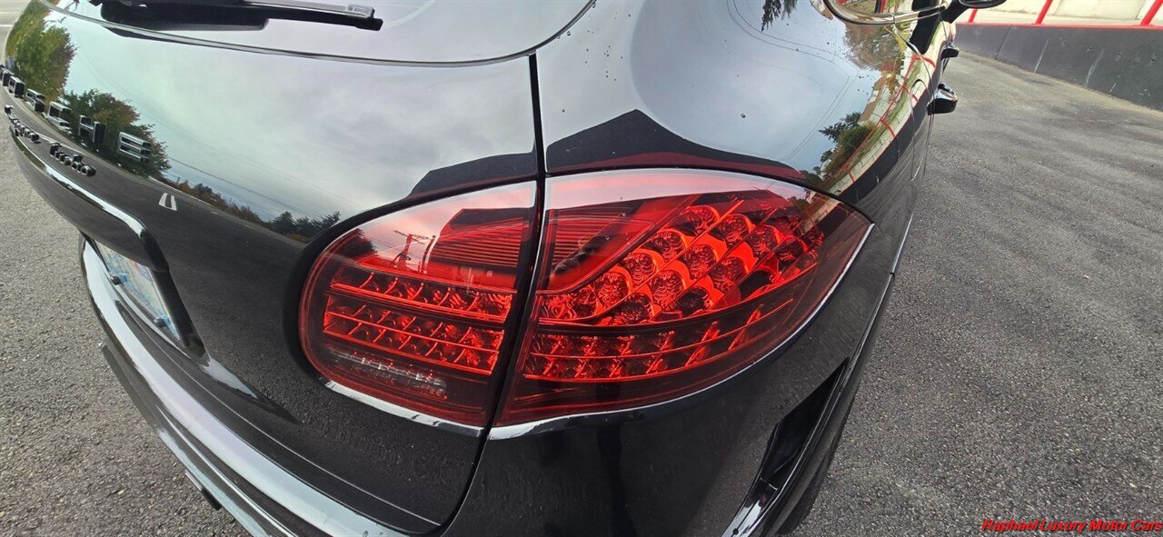 2012 Porsche Cayenne Turbo   - Photo 34 - Bremerton, WA 98312