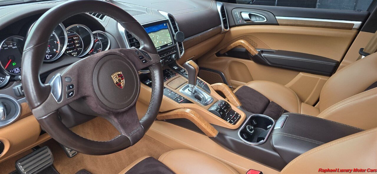 2012 Porsche Cayenne Turbo   - Photo 15 - Bremerton, WA 98312