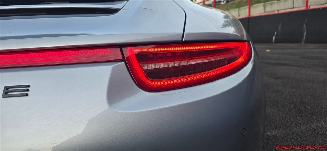 2015 Porsche 911 Carrera 4S   - Photo 12 - Bremerton, WA 98312