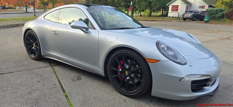 2015 Porsche 911 Carrera 4S  