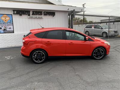 2014 Ford Focus SE   - Photo 3 - Lancaster, CA 93534