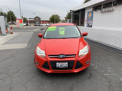 2014 Ford Focus SE   - Photo 4 - Lancaster, CA 93534