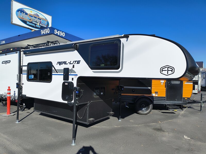 2026 Palomino REAL LITE 1803   - Photo 1 - Reno, NV 89511