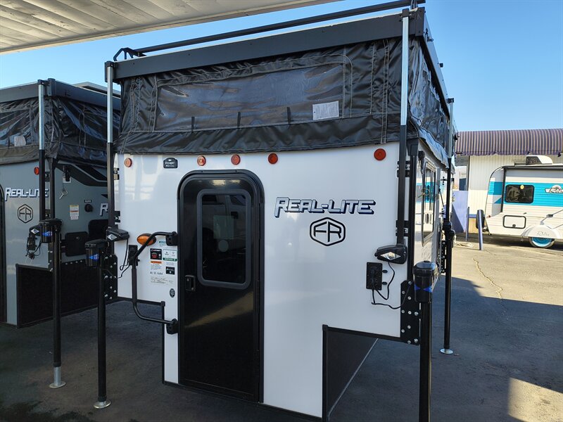 2026 Palomino REAL LITE 1604 - Photo 4 - Reno, NV 89511