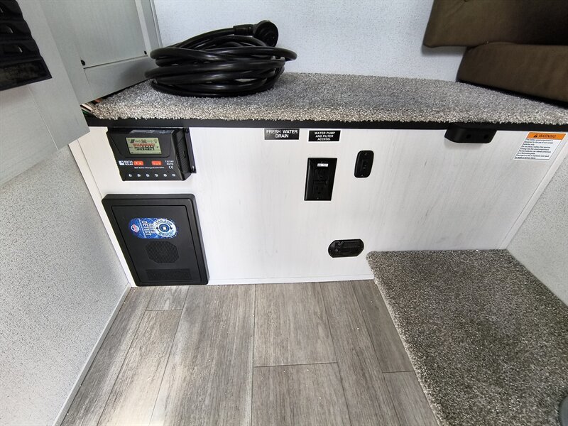 2026 Forest River REAL LITE 780H - Photo 15 - Reno, NV 89511