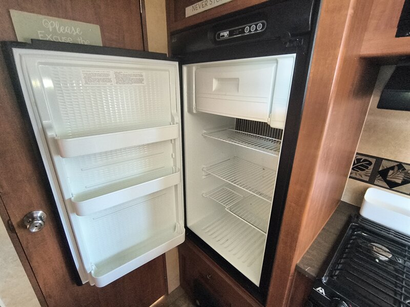 2012 Jayco JAY FLIGHT 165 - Photo 13 - Reno, NV 89511
