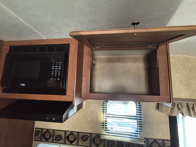 2012 Jayco JAY FLIGHT 165 - Photo 15 - Reno, NV 89511