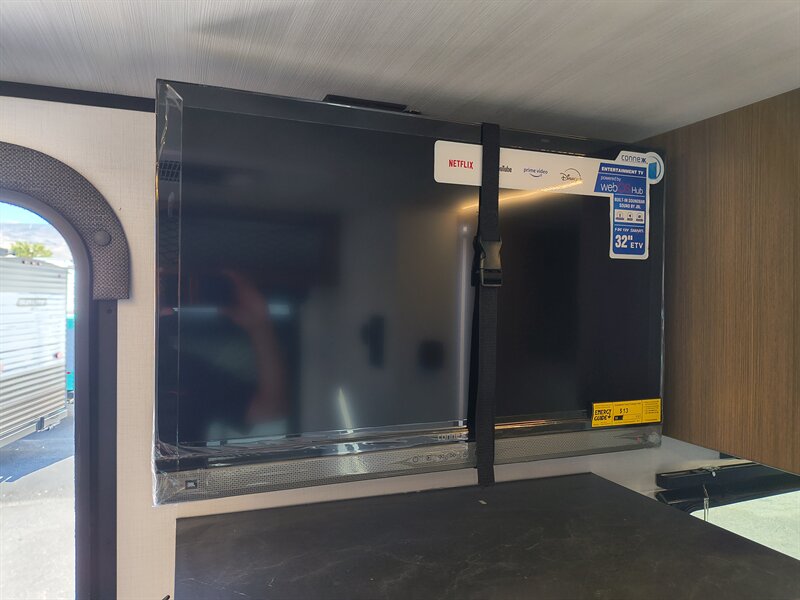 2026 Keystone REIGN 13RK - Photo 14 - Reno, NV 89511