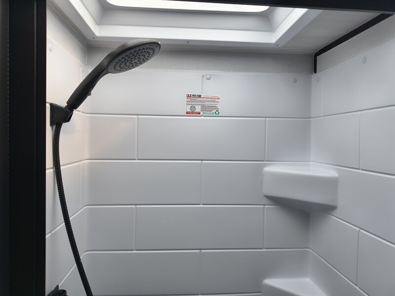 2026 Keystone REIGN 13RK - Photo 17 - Reno, NV 89511