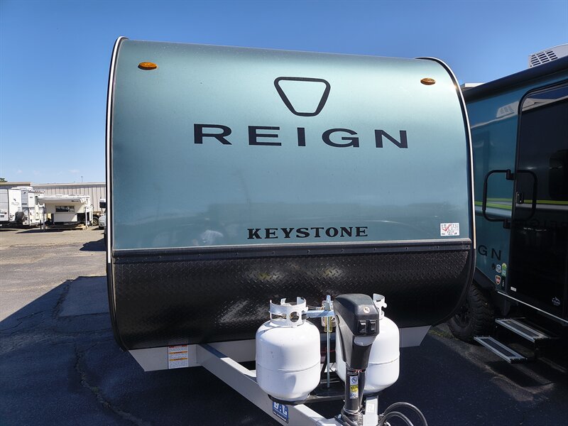 2026 Keystone REIGN 19RK  