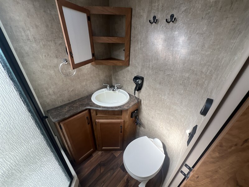2016 Outdoors RV Timber Ridge - Photo 21 - Reno, NV 89511