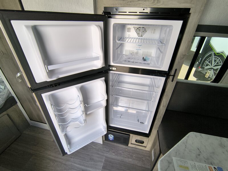 2026 Sunset Park SUNLITE 14FD - Photo 14 - Reno, NV 89511