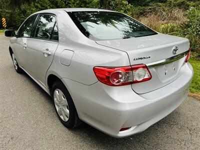 2011 Toyota Corolla LE Sedan   - Photo 3 - Kent, WA 98032