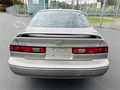 1998 Toyota Camry LE   - Photo 4 - Kent, WA 98032