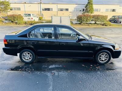 1998 Honda Civic LX Sedan   - Photo 6 - Kent, WA 98032