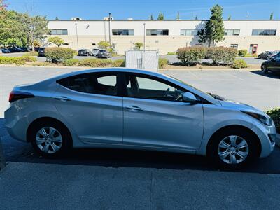 2016 Hyundai ELANTRA SE   - Photo 6 - Kent, WA 98032