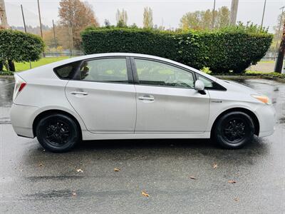 2012 Toyota Prius Two Hybrid   - Photo 6 - Kent, WA 98032