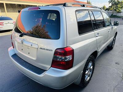 2004 Toyota Highlander V6 4WD 1 Owner, 36k Miles   - Photo 5 - Kent, WA 98032