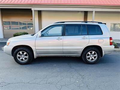 2004 Toyota Highlander V6 4WD 1 Owner, 36k Miles   - Photo 2 - Kent, WA 98032