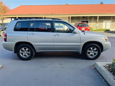 2004 Toyota Highlander V6 4WD 1 Owner, 36k Miles   - Photo 6 - Kent, WA 98032