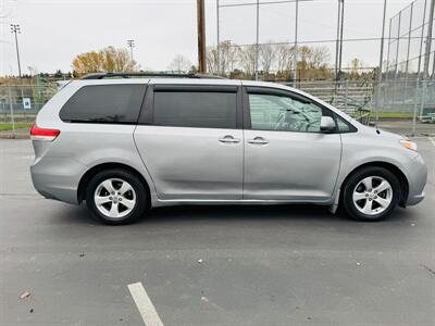 2011 Toyota Sienna LE 8-Passenger   - Photo 6 - Kent, WA 98032