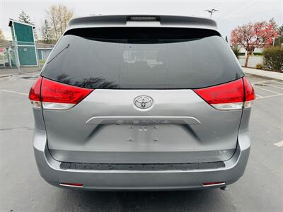 2011 Toyota Sienna LE 8-Passenger   - Photo 4 - Kent, WA 98032