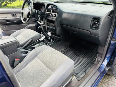 1996 Nissan Pathfinder SE 4WD V6 Manual   - Photo 11 - Kent, WA 98032