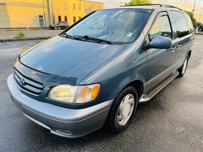 2003 Toyota Sienna XLE Minivan 1 Owner   - Photo 1 - Kent, WA 98032