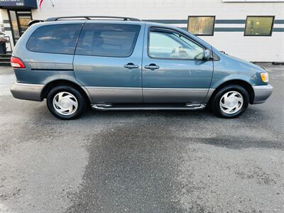 2003 Toyota Sienna XLE Minivan 1 Owner   - Photo 6 - Kent, WA 98032