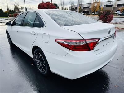 2015 Toyota Camry LE 1 Owner   - Photo 3 - Kent, WA 98032