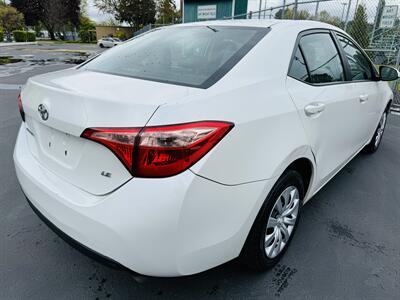 2018 Toyota Corolla LE Sedan   - Photo 5 - Kent, WA 98032