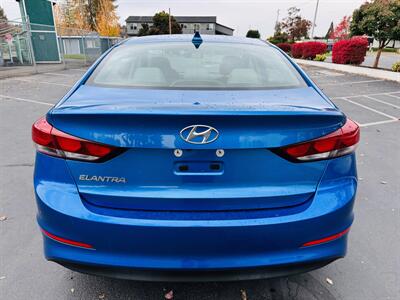 2017 Hyundai ELANTRA SE 1 Owner   - Photo 3 - Kent, WA 98032