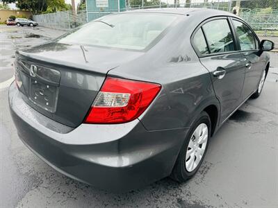 2012 Honda Civic LX   - Photo 5 - Kent, WA 98032