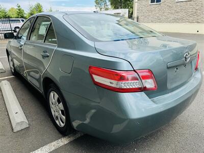 2011 Toyota Camry LE 111k Miles   - Photo 3 - Kent, WA 98032