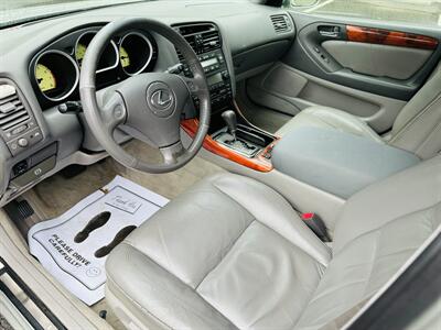 2001 Lexus GS 300   - Photo 9 - Kent, WA 98032