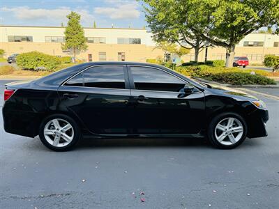 2014 Toyota Camry SE   - Photo 6 - Kent, WA 98032