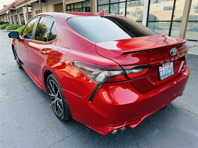 2021 Toyota Camry Hybrid SE 35k Miles   - Photo 3 - Kent, WA 98032