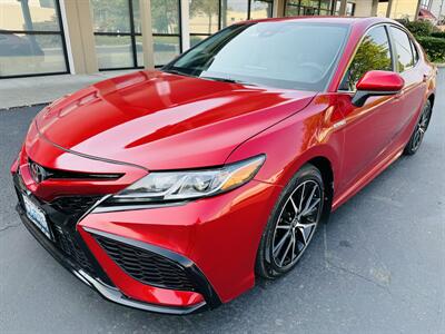 2021 Toyota Camry Hybrid SE 35k Miles   - Photo 1 - Kent, WA 98032