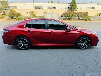 2021 Toyota Camry Hybrid SE 35k Miles   - Photo 6 - Kent, WA 98032