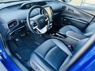 2018 Toyota Prius Four Leather   - Photo 9 - Kent, WA 98032