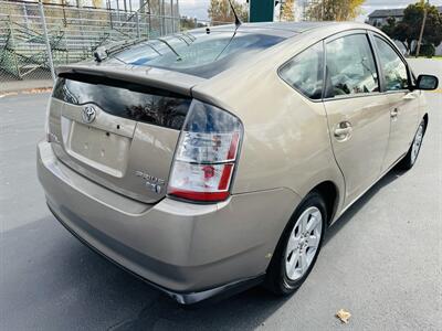 2004 Toyota Prius Hybrid 1 Owner   - Photo 5 - Kent, WA 98032