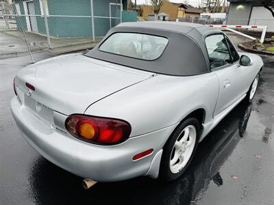 2000 Mazda MX-5 Miata Manual   - Photo 5 - Kent, WA 98032