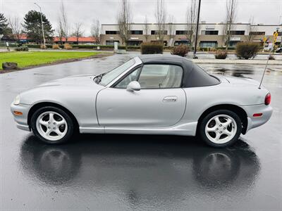 2000 Mazda MX-5 Miata Manual   - Photo 2 - Kent, WA 98032